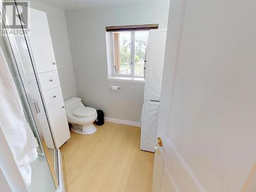 4557 Willingdon Ave, Powell River, BC - Indoor Photo Showing Bathroom