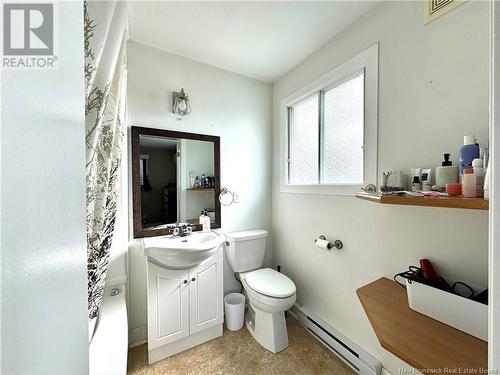 49 610 Route, Upper Hainesville, NB - Indoor Photo Showing Bathroom