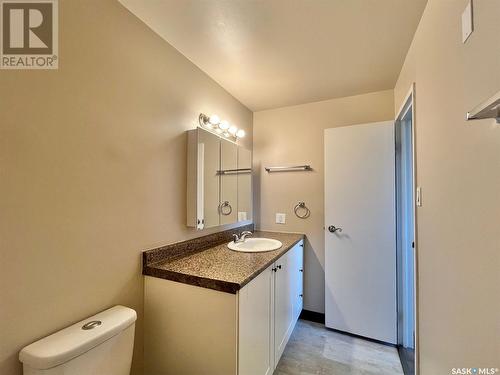 629 65 Westfield Drive, Regina, SK - Indoor Photo Showing Bathroom