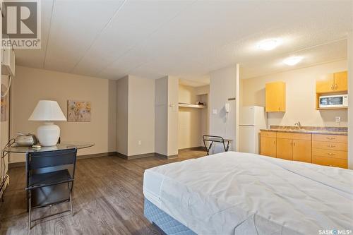 629 65 Westfield Drive, Regina, SK - Indoor Photo Showing Bedroom