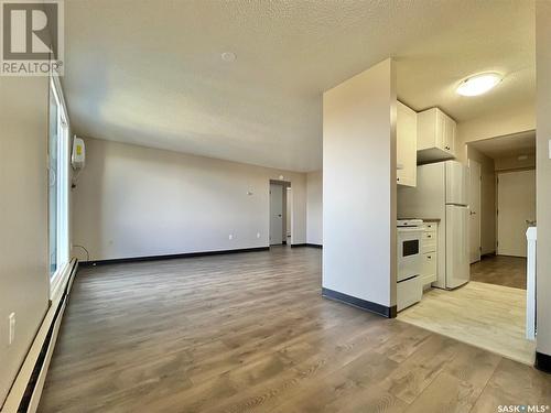 629 65 Westfield Drive, Regina, SK - Indoor Photo Showing Kitchen