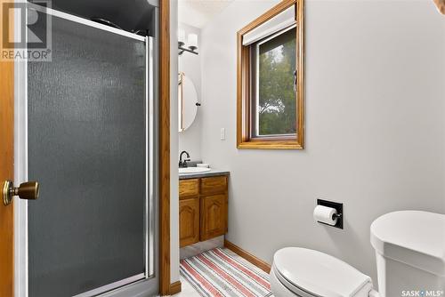 2806 Staples Bay E, Regina, SK - Indoor Photo Showing Bathroom