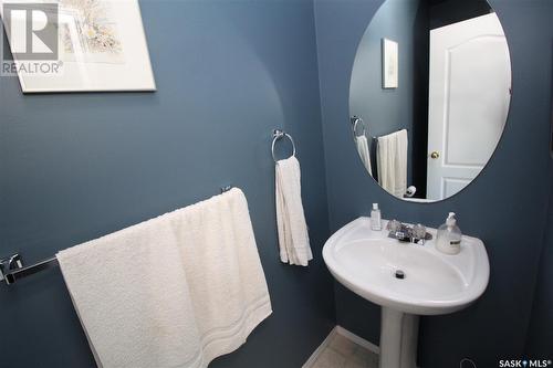 135 670 Kenderdine Road, Saskatoon, SK - Indoor Photo Showing Bathroom