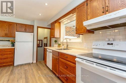 11 Gustin Place, St. Thomas, ON - Indoor Photo Showing Kitchen