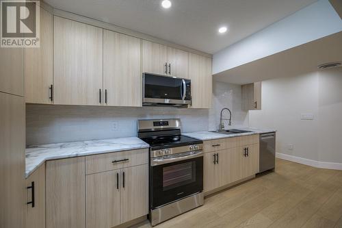 4285 Craig Drive, Prince George, BC - Indoor Photo Showing Kitchen