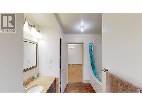 1562 Maple Drive, Quesnel, BC - Indoor Photo Showing Bathroom