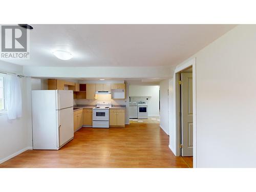 1562 Maple Drive, Quesnel, BC - Indoor Photo Showing Kitchen