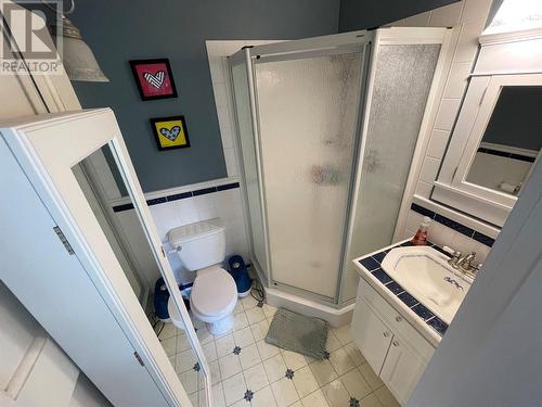 1912 Abbott Street, Kelowna, BC - Indoor Photo Showing Bathroom