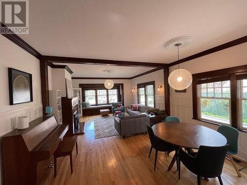 1912 Abbott Street, Kelowna, BC - Indoor Photo Showing Dining Room