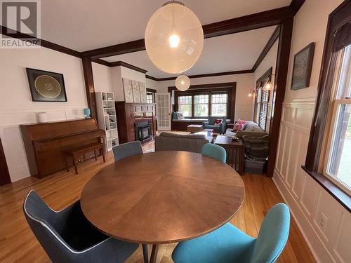 1912 Abbott Street, Kelowna, BC - Indoor Photo Showing Dining Room