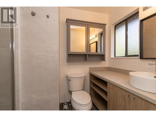 7871 Morley Street, Burnaby, BC - Indoor Photo Showing Bathroom