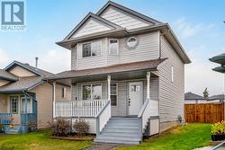 135 Mt Apex Crescent SE  Calgary, AB T2Z 3C1