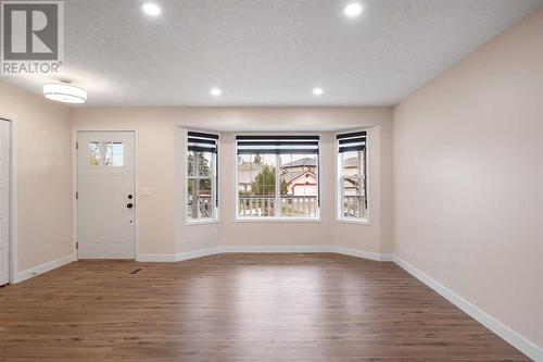 135 Mt Apex Crescent Se, Calgary, AB - Indoor Photo Showing Other Room