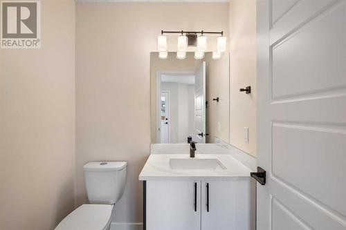 135 Mt Apex Crescent Se, Calgary, AB - Indoor Photo Showing Bathroom