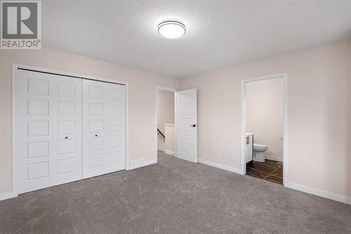 135 Mt Apex Crescent Se, Calgary, AB - Indoor