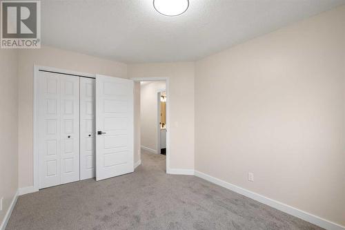 135 Mt Apex Crescent Se, Calgary, AB - Indoor