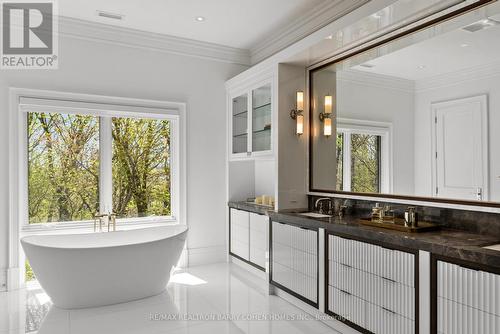 11 Ridgewood Road, Toronto, ON - Indoor Photo Showing Bathroom