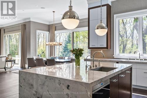 11 Ridgewood Road, Toronto, ON - Indoor Photo Showing Kitchen