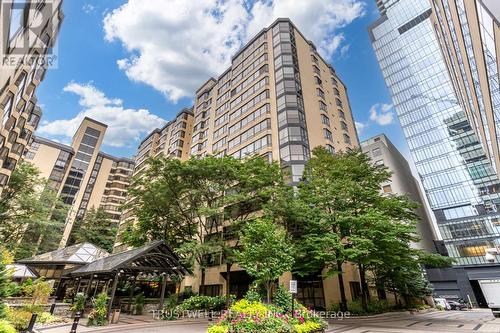 1102 - 280 Simcoe Street, Toronto, ON - Outdoor With Facade