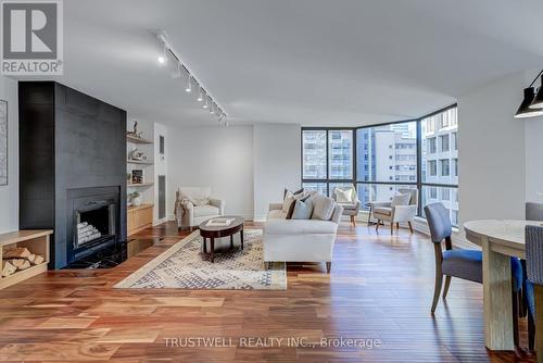 1102 - 280 Simcoe Street, Toronto, ON - Indoor Photo Showing Living Room With Fireplace