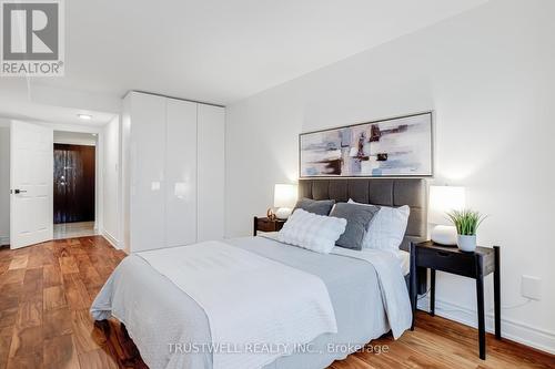 1102 - 280 Simcoe Street, Toronto, ON - Indoor Photo Showing Bedroom