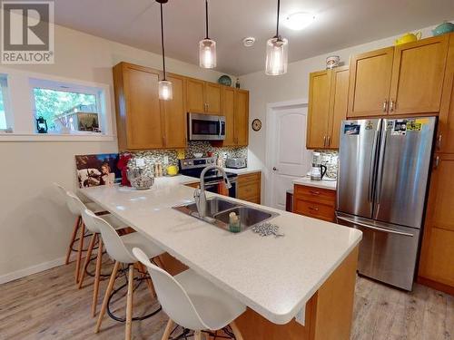 1-6730 Cranberry Street, Powell River, BC - Indoor Photo Showing Kitchen With Double Sink