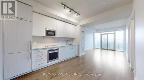 2011 - 330 Richmond Street W, Toronto, ON - Indoor Photo Showing Kitchen