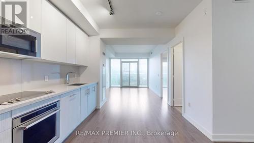 2011 - 330 Richmond Street W, Toronto, ON - Indoor Photo Showing Kitchen