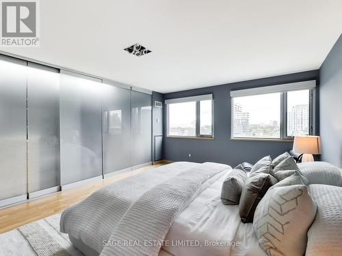 Ph616 - 160 Baldwin Street, Toronto, ON - Indoor Photo Showing Bedroom