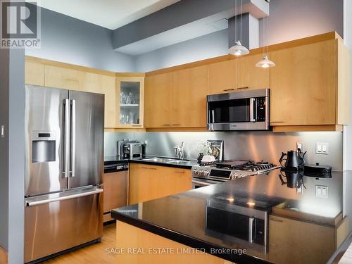 Ph616 - 160 Baldwin Street, Toronto, ON - Indoor Photo Showing Kitchen With Stainless Steel Kitchen