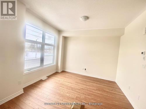 460 Okanagan Path, Oshawa, ON - Indoor Photo Showing Other Room