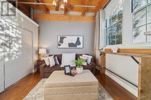 113 - 543 Timothy Street, Newmarket, ON - Indoor Photo Showing Dining Room