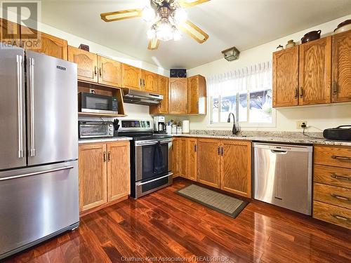 8 Lancefield Place, Chatham, ON - Indoor Photo Showing Kitchen