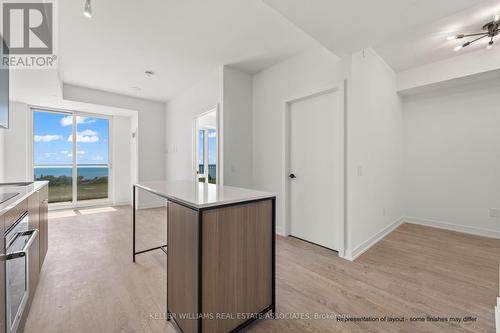 1210 - 220 Missinnihe Way, Mississauga, ON - Indoor Photo Showing Kitchen