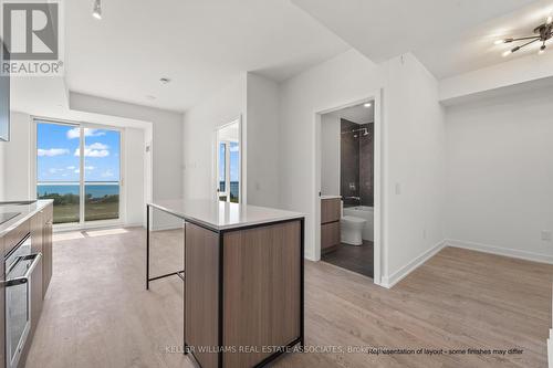 1210 - 220 Missinnihe Way, Mississauga, ON - Indoor Photo Showing Kitchen