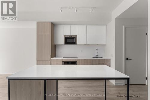 1210 - 220 Missinnihe Way, Mississauga, ON - Indoor Photo Showing Kitchen