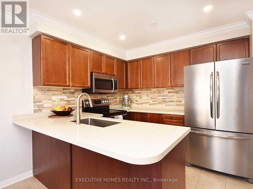 1058 Bowring Crescent, Milton, ON - Indoor Photo Showing Kitchen With Stainless Steel Kitchen