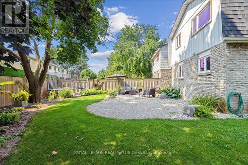 5042 Brady Avenue, Burlington, ON - Outdoor