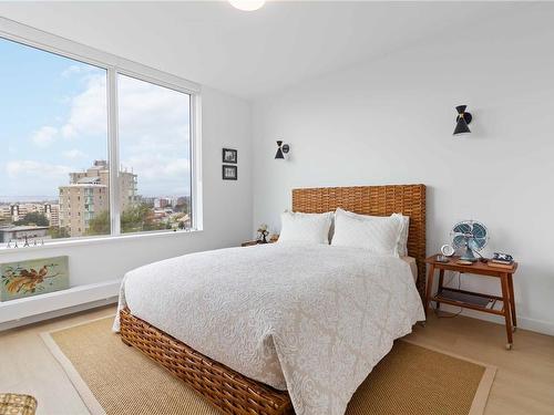 1102-363 Tyee Rd, Victoria, BC - Indoor Photo Showing Bedroom