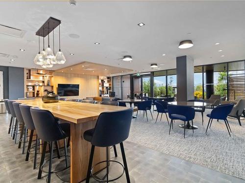 1102-363 Tyee Rd, Victoria, BC - Indoor Photo Showing Dining Room