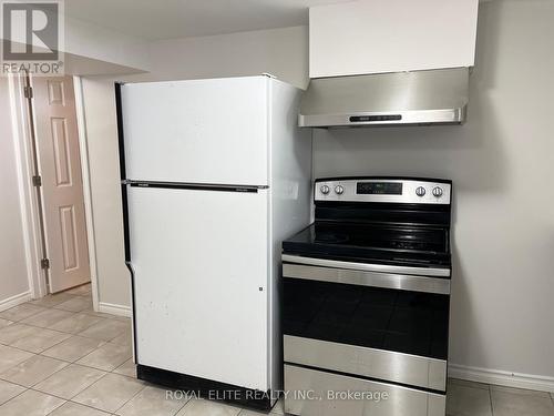 81 Walter Avenue, Newmarket, ON - Indoor Photo Showing Kitchen