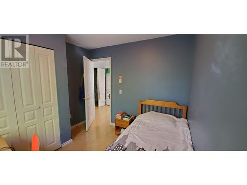 Room In Shared 12331 Mcneely Drive, Richmond, BC - Indoor Photo Showing Bedroom