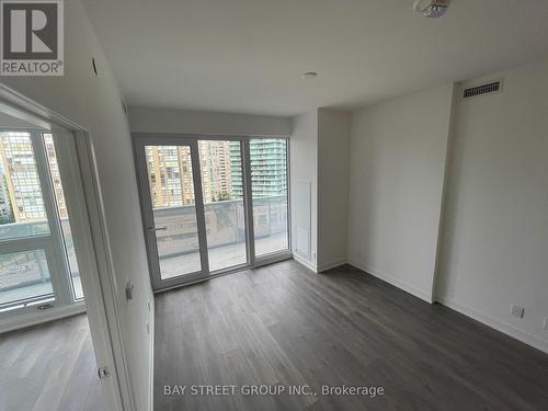 904 - 15 Holms Avenue, Toronto, ON - Indoor Photo Showing Other Room