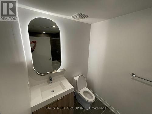 904 - 15 Holms Avenue, Toronto, ON - Indoor Photo Showing Bathroom