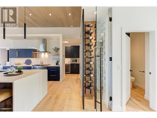 10198 Beacon Hill Drive, Lake Country, BC - Indoor Photo Showing Kitchen