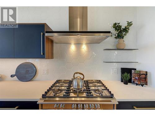 10198 Beacon Hill Drive, Lake Country, BC - Indoor Photo Showing Kitchen