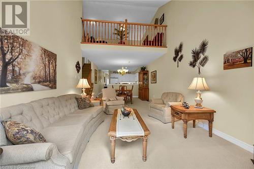 69 Mapleleaf Trail, Glanbrook, ON - Indoor Photo Showing Living Room