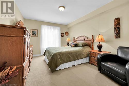 69 Mapleleaf Trail, Glanbrook, ON - Indoor Photo Showing Bedroom