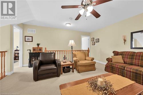 69 Mapleleaf Trail, Glanbrook, ON - Indoor Photo Showing Living Room