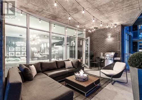 Huge outside space for entertaining rain or shine. Fantastic south exposure for those sunny winter days too! - 901, 530 12 Avenue Sw, Calgary, AB 